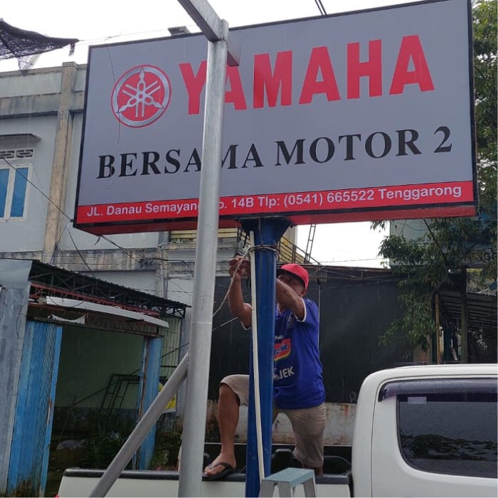 Neon Box Yamaha Bersama Motor 2 200x100 cm 2 Sisi Pemalang