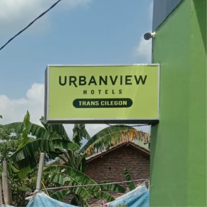 Neon Box Urbanview Hotels ukuran 50x100 cm 2 muka Tegal