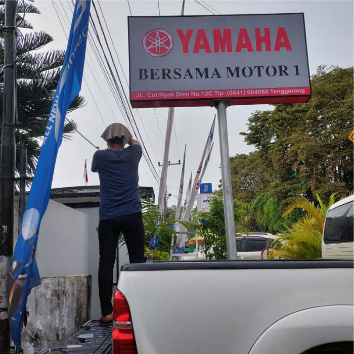 Neon Box Yamaha Bersama Motor Satu 200x100 cm 2 Sisi Rembang