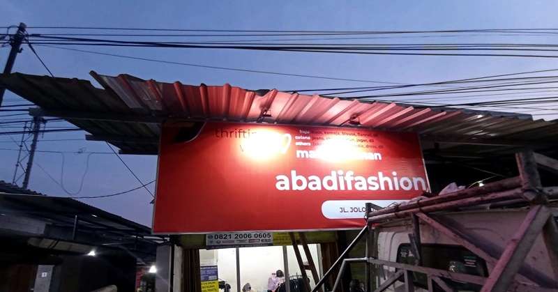 Papan Nama Bisnis Thrifting